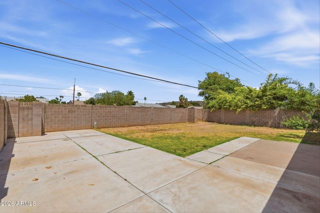 2112 W DAHLIA Drive, Phoenix, AZ 85029