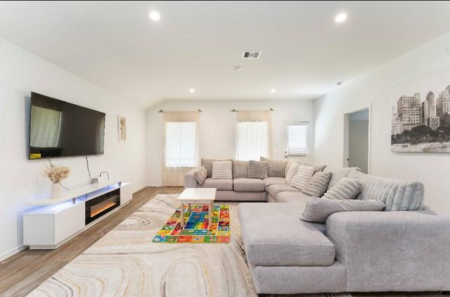 7302 Plaines Lodge Lane, Richmond, TX 77469