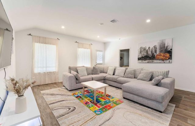 7302 Plaines Lodge Lane, Richmond, TX 77469