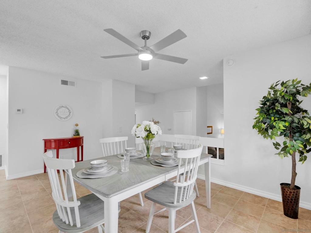 Image 8 of property listing at 830 Cinnamon, Chula Vista, CA 91910