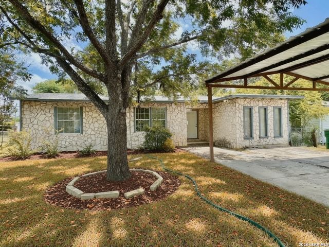 214 BASSWOOD DR, San Antonio, TX 78213