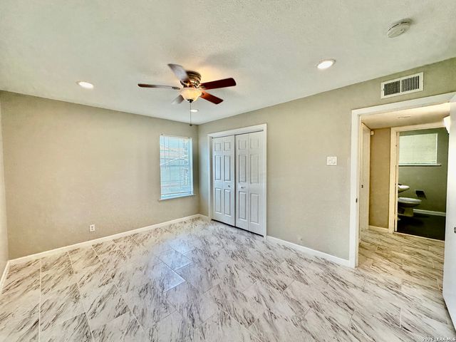 214 BASSWOOD DR, San Antonio, TX 78213