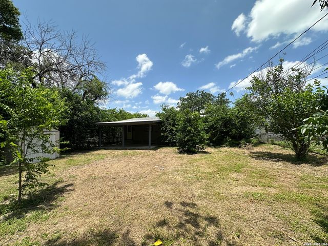 214 BASSWOOD DR, San Antonio, TX 78213