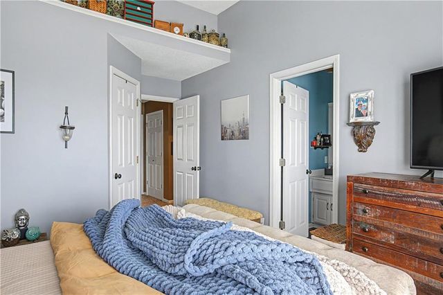 16211 W 158TH Street, Olathe, KS 66062