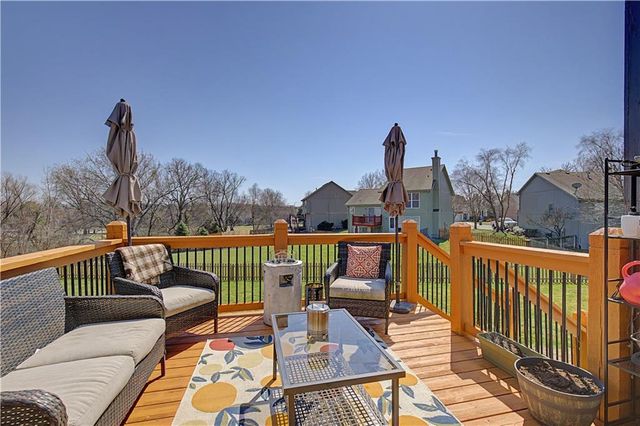 16211 W 158TH Street, Olathe, KS 66062