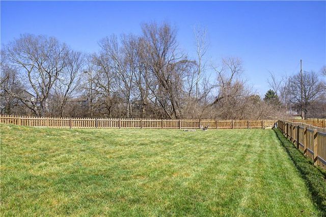 16211 W 158TH Street, Olathe, KS 66062