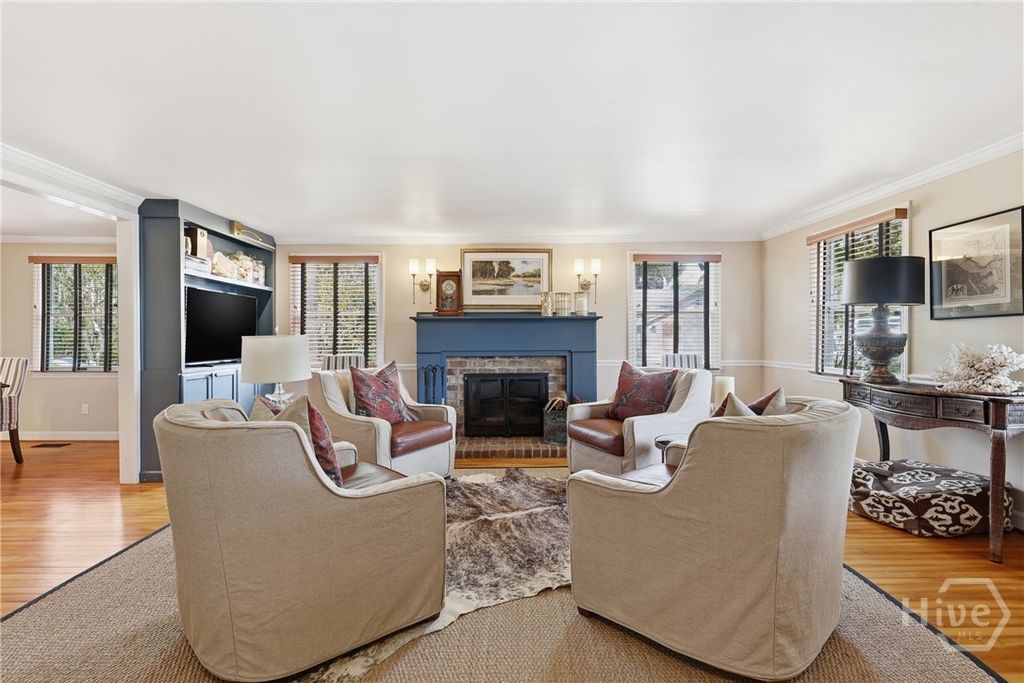 Image 16 of property listing at 8815 Whitefield, Savannah, GA 31406