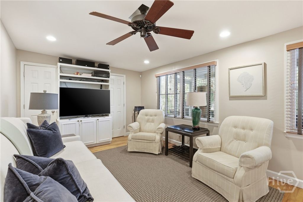 Image 20 of property listing at 8815 Whitefield, Savannah, GA 31406