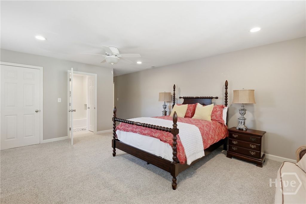 Image 40 of property listing at 8815 Whitefield, Savannah, GA 31406