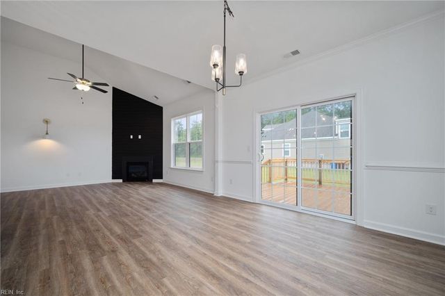 2231 Captiva LN, Chesapeake, VA 23321
