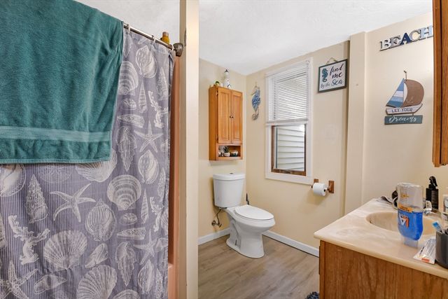 20 Pleasantview Ave, Fitchburg, MA 01420