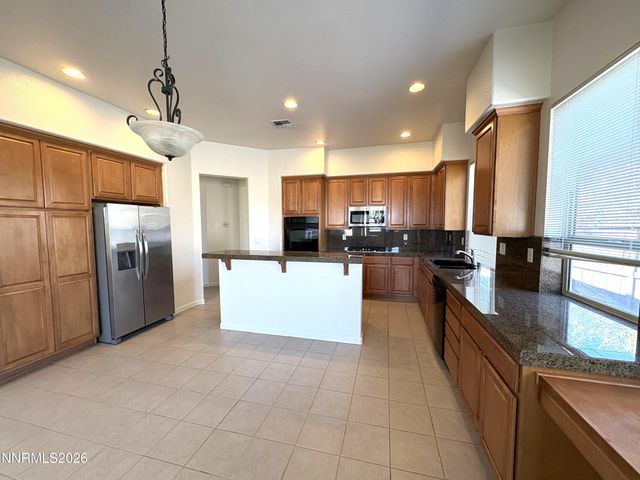 855 Sienna Park Drive, Reno, NV 89512