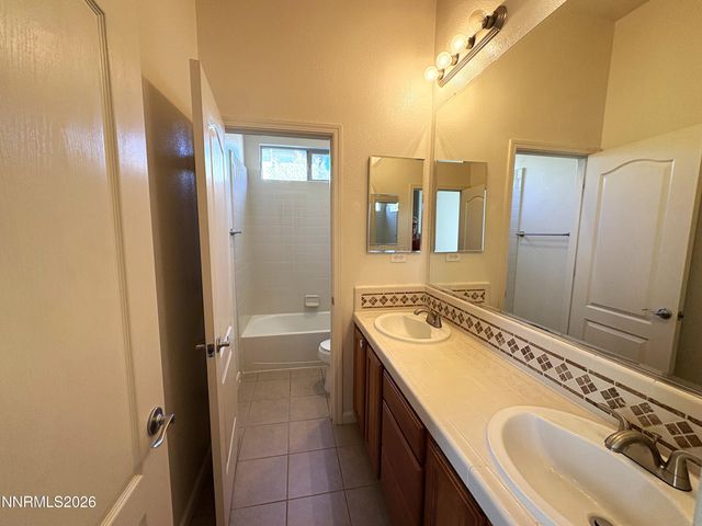 855 Sienna Park Drive, Reno, NV 89512