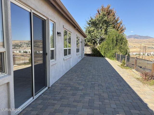 855 Sienna Park Drive, Reno, NV 89512