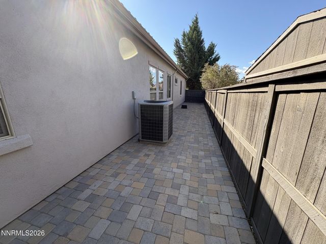 855 Sienna Park Drive, Reno, NV 89512
