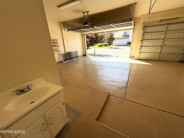 855 Sienna Park Drive, Reno, NV 89512