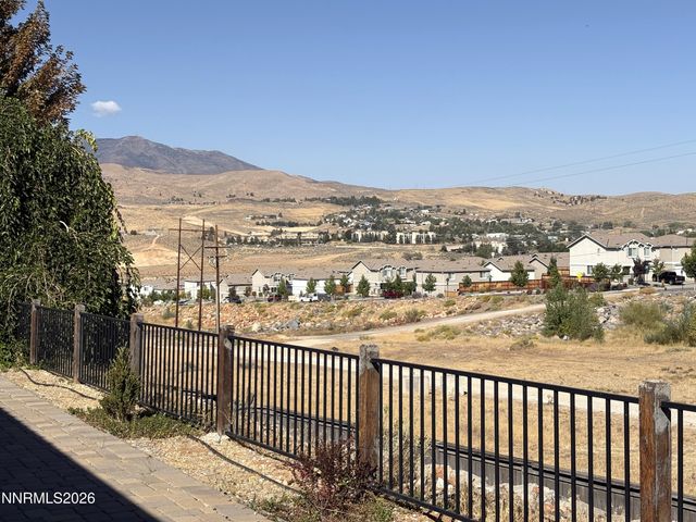 855 Sienna Park Drive, Reno, NV 89512
