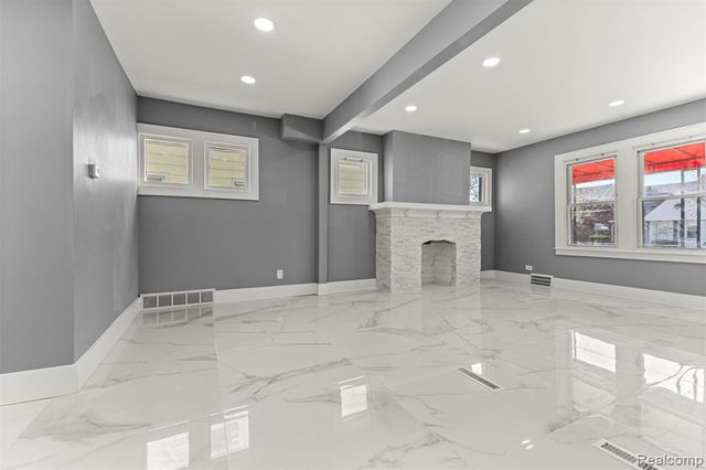 6842 Jonathon Street, Dearborn, MI 48126