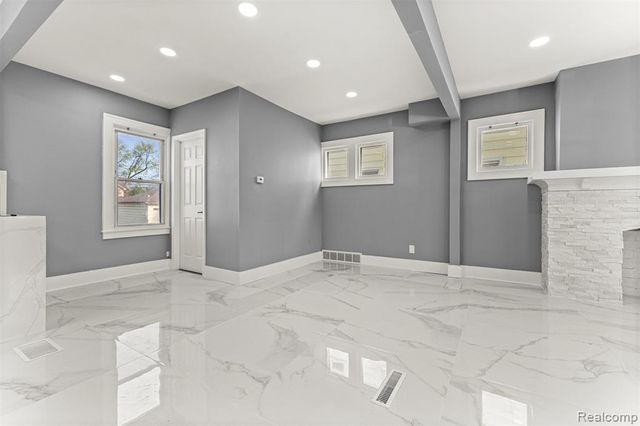 6842 Jonathon Street, Dearborn, MI 48126