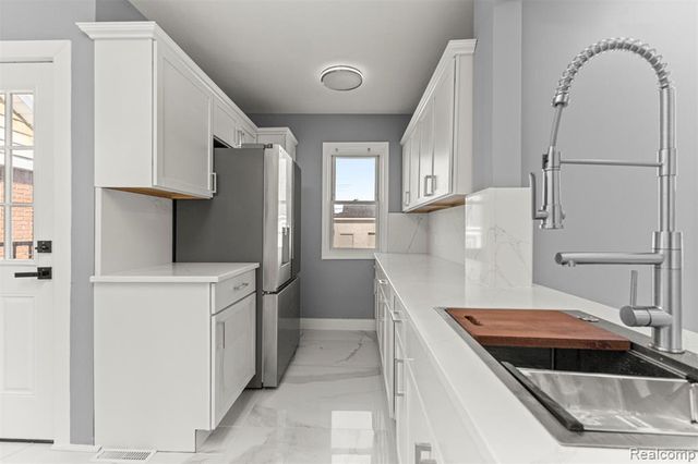 6842 Jonathon Street, Dearborn, MI 48126