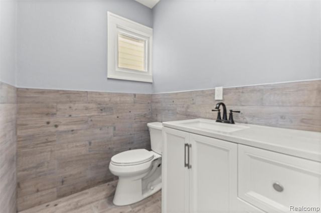 6842 Jonathon Street, Dearborn, MI 48126