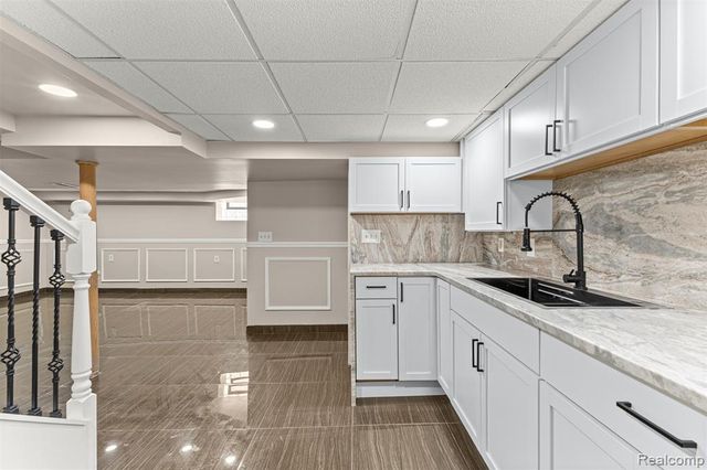 6842 Jonathon Street, Dearborn, MI 48126