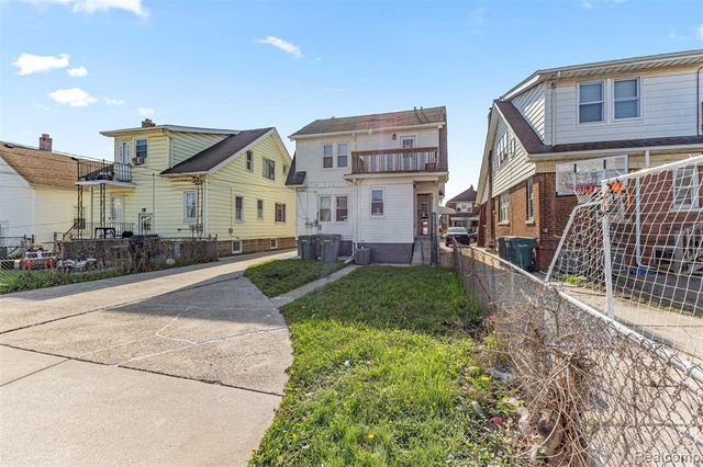 6842 Jonathon Street, Dearborn, MI 48126