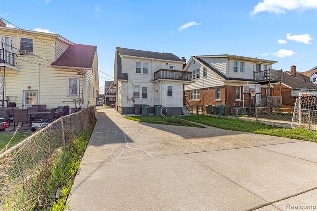 6842 Jonathon Street, Dearborn, MI 48126