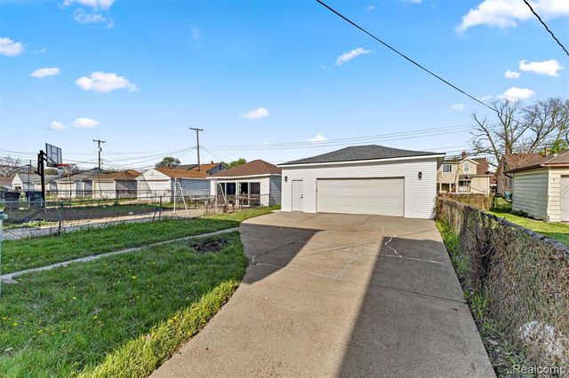 6842 Jonathon Street, Dearborn, MI 48126