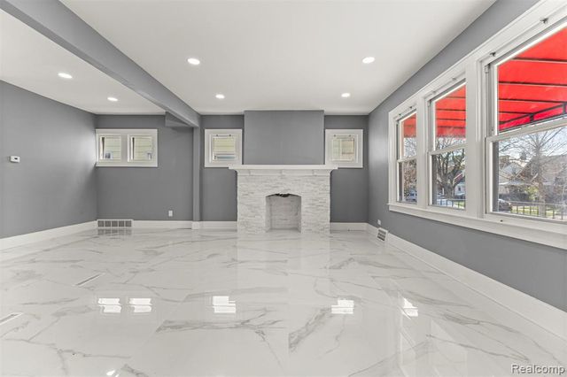 6842 Jonathon Street, Dearborn, MI 48126