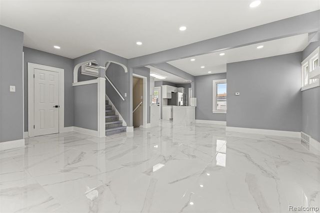 6842 Jonathon Street, Dearborn, MI 48126