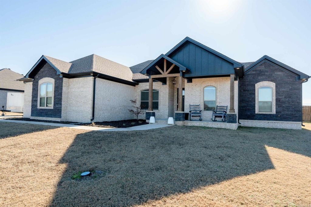 55 W Mount Tabor, Cabot, AR 72023