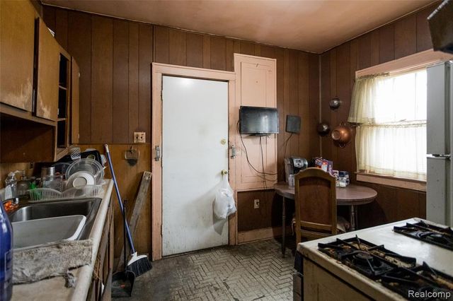 12096 Meyers Road, Detroit, MI 48227