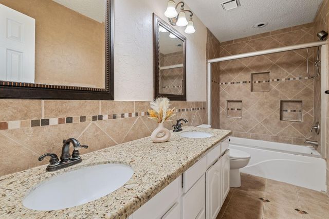 3214 Candlewood Lane, Montgomery, TX 77356