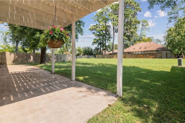 3214 Candlewood Lane, Montgomery, TX 77356