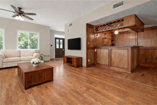 3214 Candlewood Lane, Montgomery, TX 77356