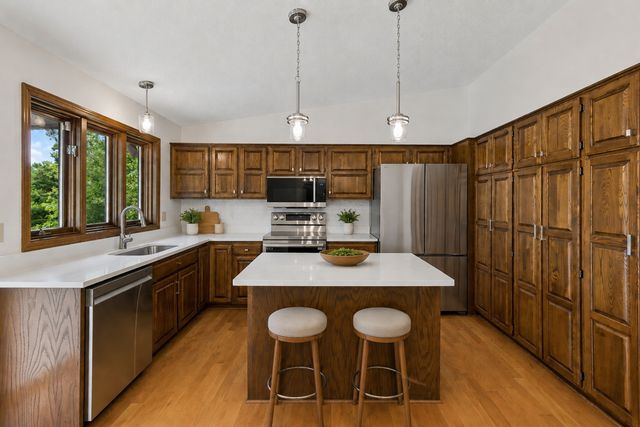 9526 Woodbridge Road, Bloomington, MN 55438