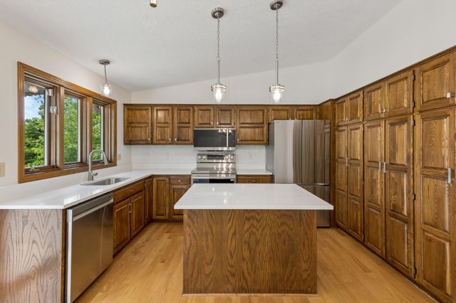 9526 Woodbridge Road, Bloomington, MN 55438