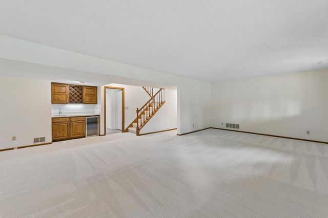 9526 Woodbridge Road, Bloomington, MN 55438