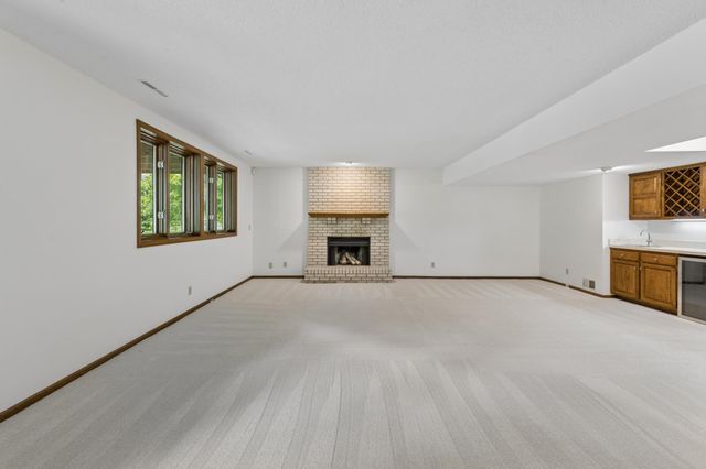 9526 Woodbridge Road, Bloomington, MN 55438