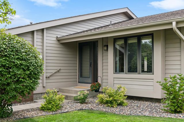9526 Woodbridge Road, Bloomington, MN 55438