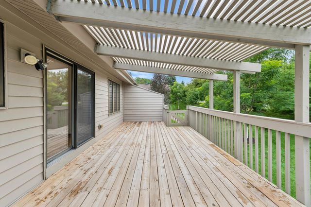 9526 Woodbridge Road, Bloomington, MN 55438