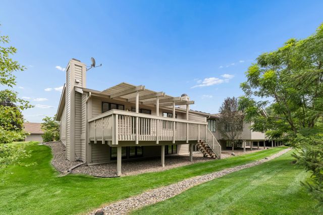 9526 Woodbridge Road, Bloomington, MN 55438