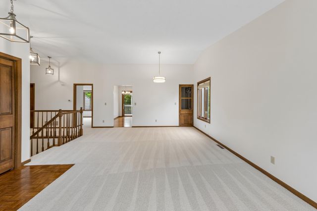9526 Woodbridge Road, Bloomington, MN 55438