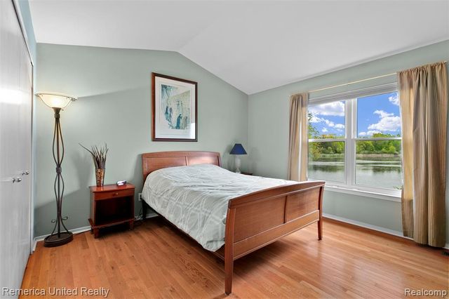 450 Berry Lake Drive, Commerce Twp, MI 48390
