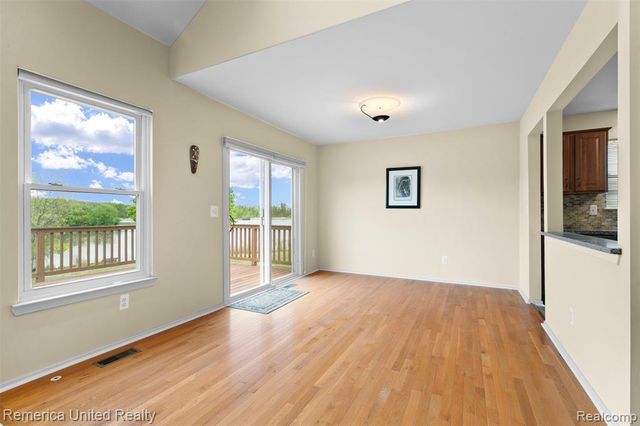 450 Berry Lake Drive, Commerce Twp, MI 48390