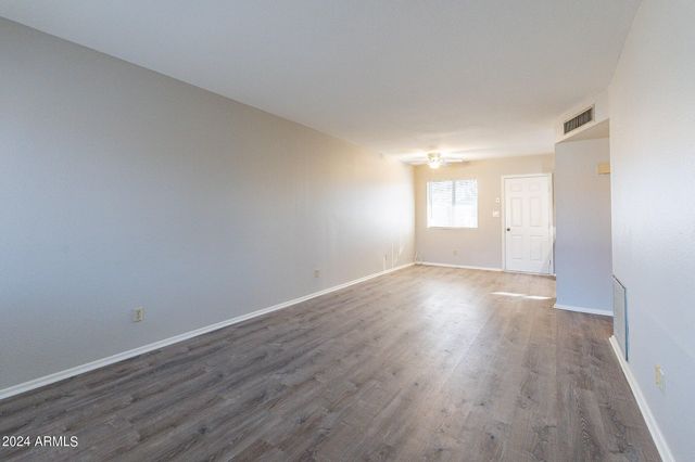 6407 E Butte Street Apt 5, Mesa, AZ 85205