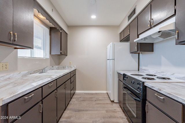 6407 E Butte Street Apt 5, Mesa, AZ 85205