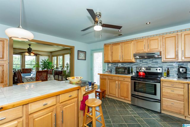 2176 OLD HAYDEN ROAD, Warrior, AL 35180