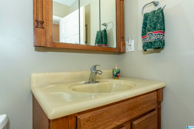 2176 OLD HAYDEN ROAD, Warrior, AL 35180
